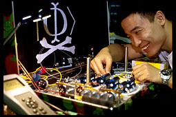 Qin Liu assembles faked-state generator (2)